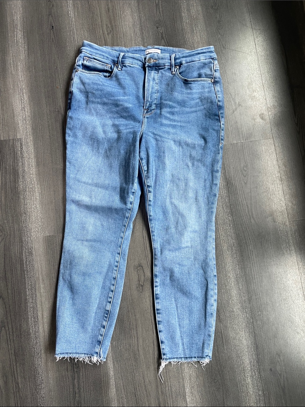 Good American Light Blue Cropped Ankle Jeans